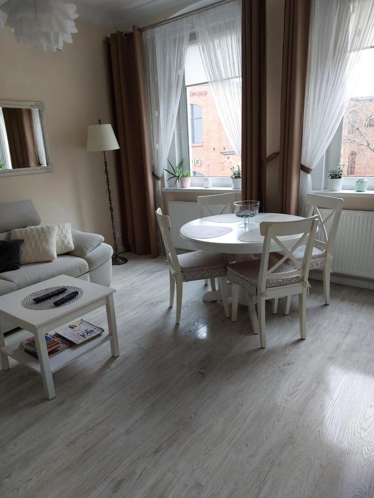 Come&Stay Zielona Gora Екстер'єр фото