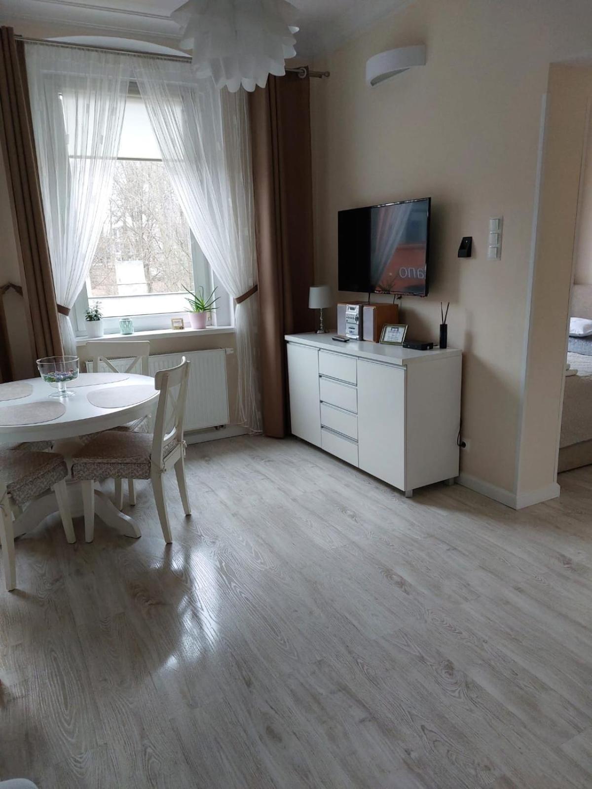 Come&Stay Zielona Gora Екстер'єр фото