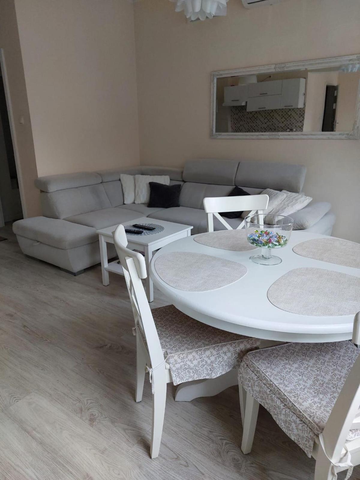 Come&Stay Zielona Gora Екстер'єр фото