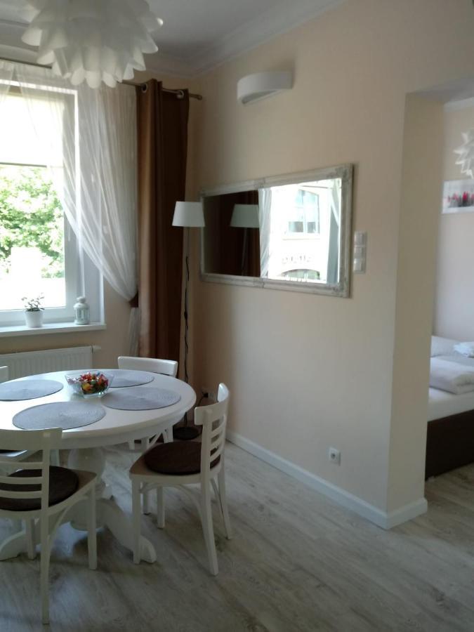 Come&Stay Zielona Gora Екстер'єр фото